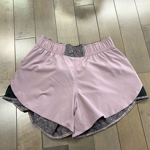 Lululemon Go the Distance Short, Dottie Mum - Picture 7 of 9